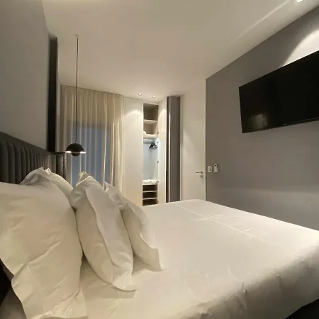 Lux Housing Seculo XXI Alojamento Premium B *
